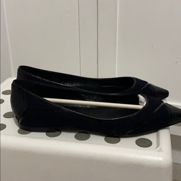 Flat - Picture 2 of 4